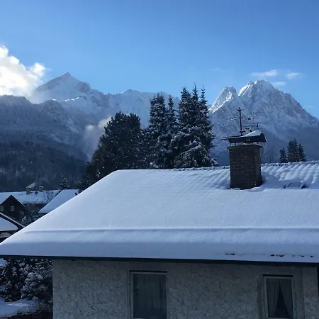 Amelie アパート ガルミッシュ・パルテンキルヒェン